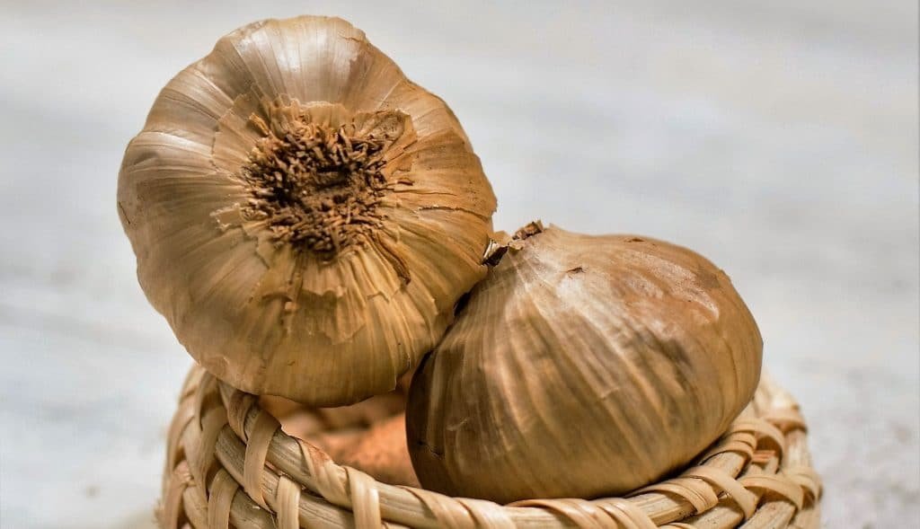 Ajo negro Para que sirve, propiedades, beneficios, contraindicaciones y más